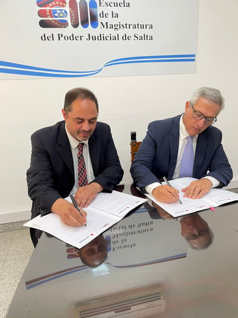 Fotografía. Alumnos de derecho de UCASAL simularán juicio por jurados