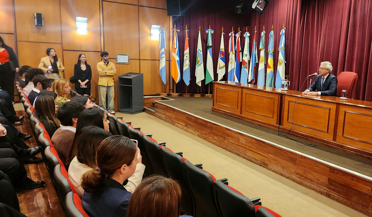 Fotografía: Becarios de la FURP en el Poder Judicial de Salta