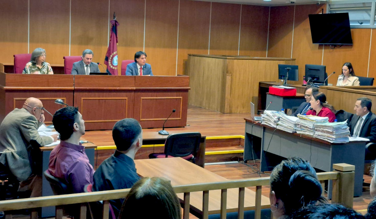 051125_juicio_salas_01