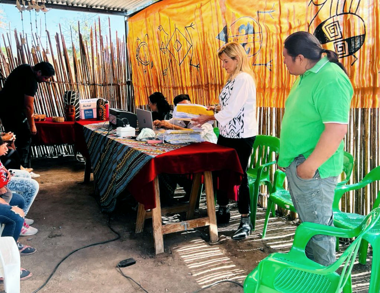 Imagen Toda la comunidad wichi acompañará a los tutores de una adolescente luego 