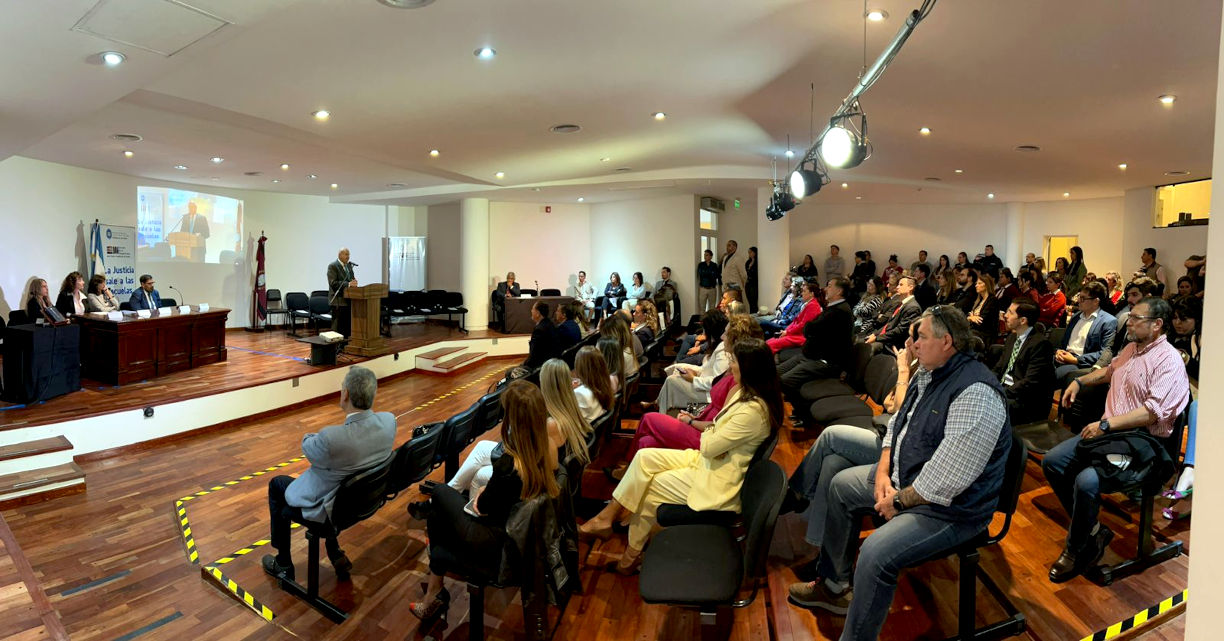 Fotografía: Se realizó en Metán el primer simulacro de juicios por jurado