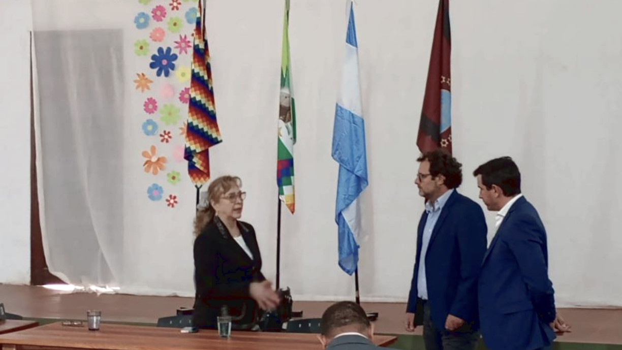 Fotografía Audiencia en Coronel Juan Solá