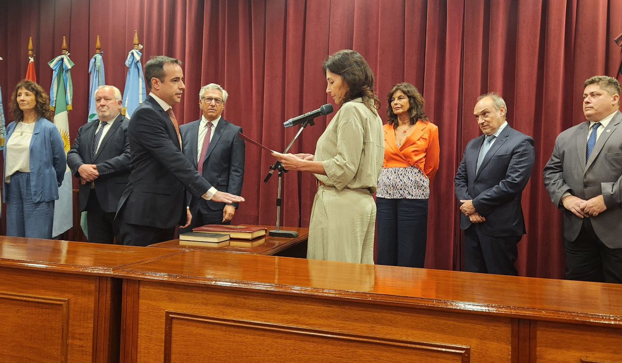 Fotografía. Juraron dos nuevos jueces