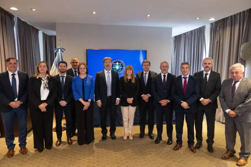Fotografía: Vittar participó de la reunión de Jufejus con el Ministro de Justicia Mahíques